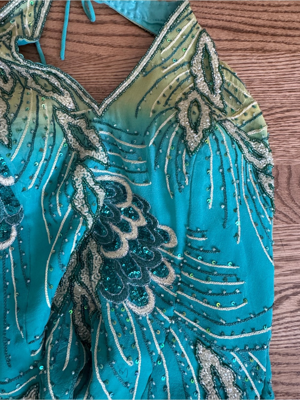 Beaded Teal Halter Top. Size M - Picture 4 of 7